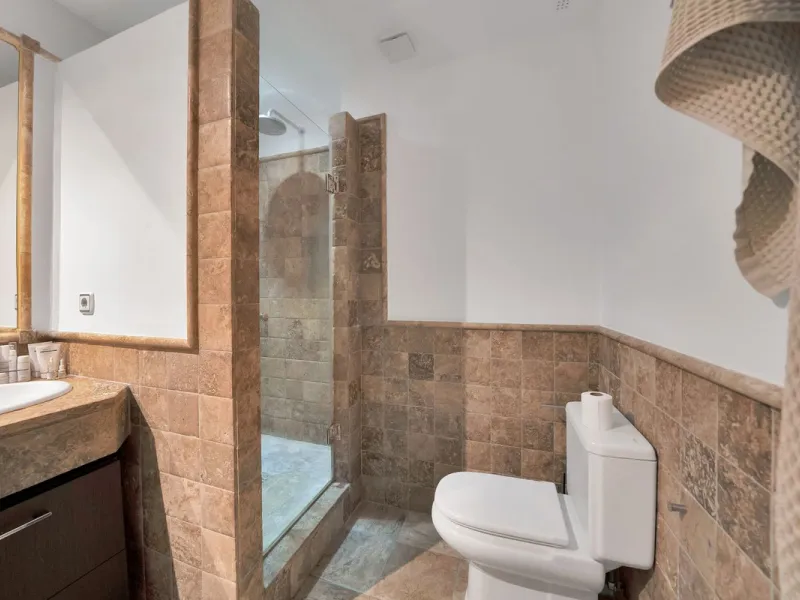 We are delighted to present a rare opportunity within one of Estepona's most sought-after gated communities: Benatalaya, in Atalaya.