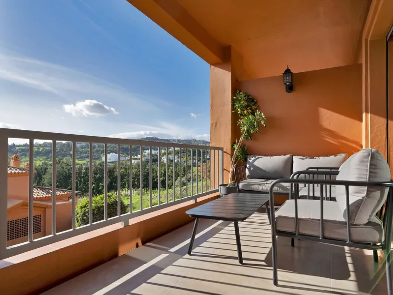 We are delighted to present a rare opportunity within one of Estepona's most sought-after gated communities: Benatalaya, in Atalaya.