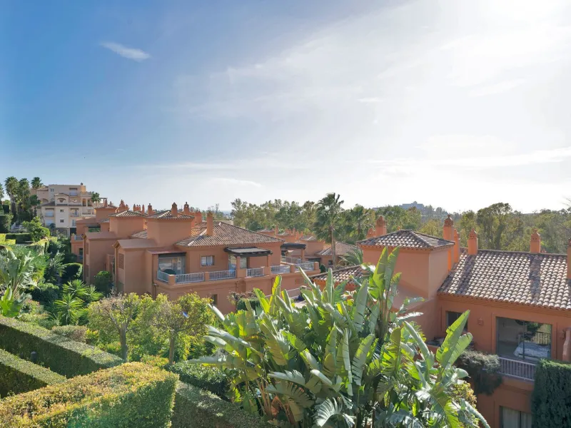 We are delighted to present a rare opportunity within one of Estepona's most sought-after gated communities: Benatalaya, in Atalaya.