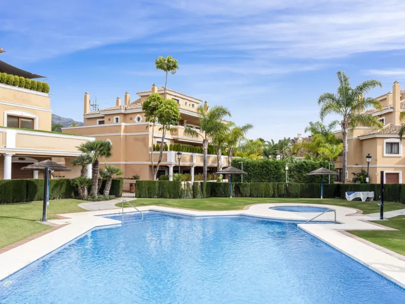 Exclusive Ground Floor Apartment in Lomas del Virrey – Marbella's Golden Mile