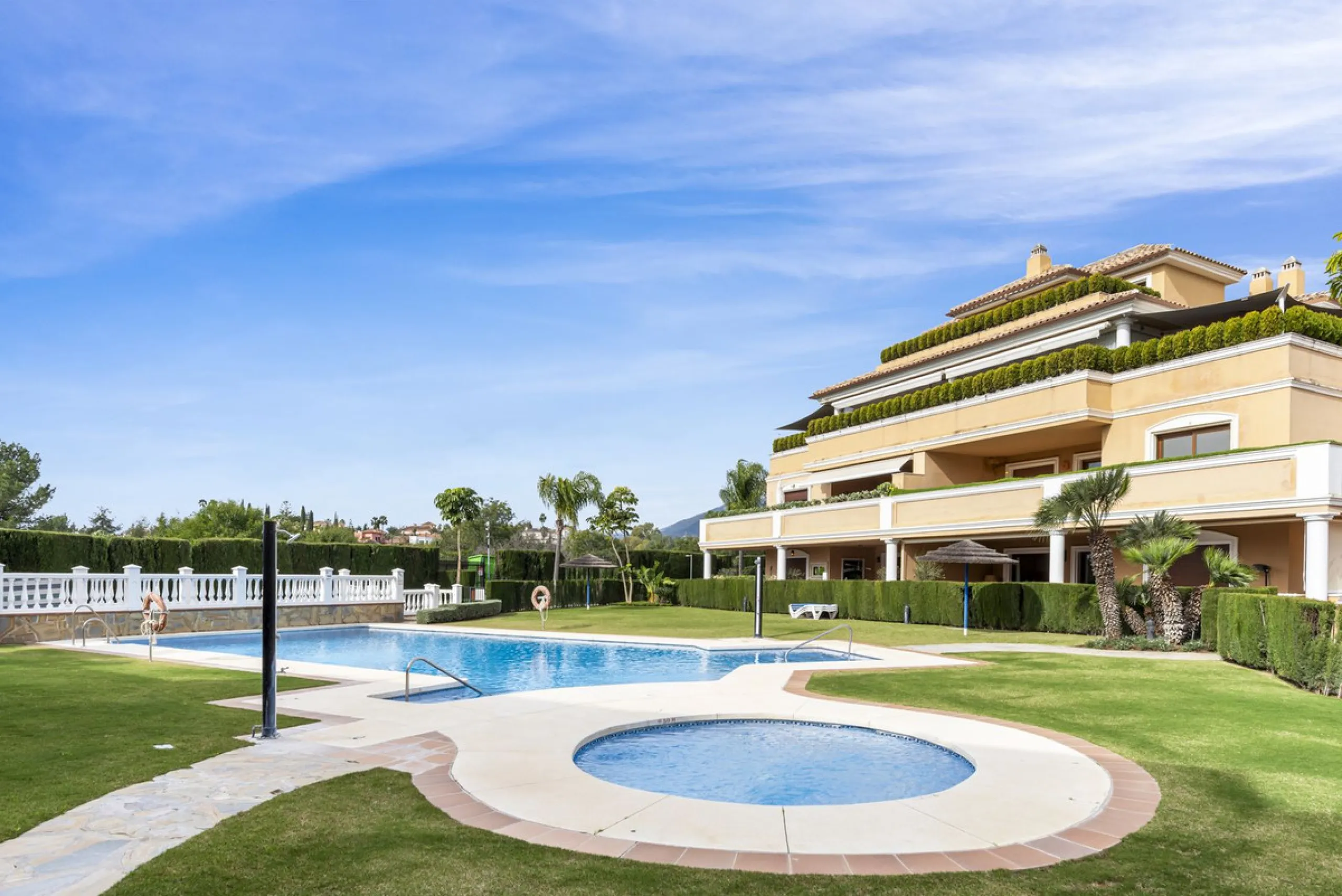 Exclusive Ground Floor Apartment in Lomas del Virrey – Marbella's Golden Mile