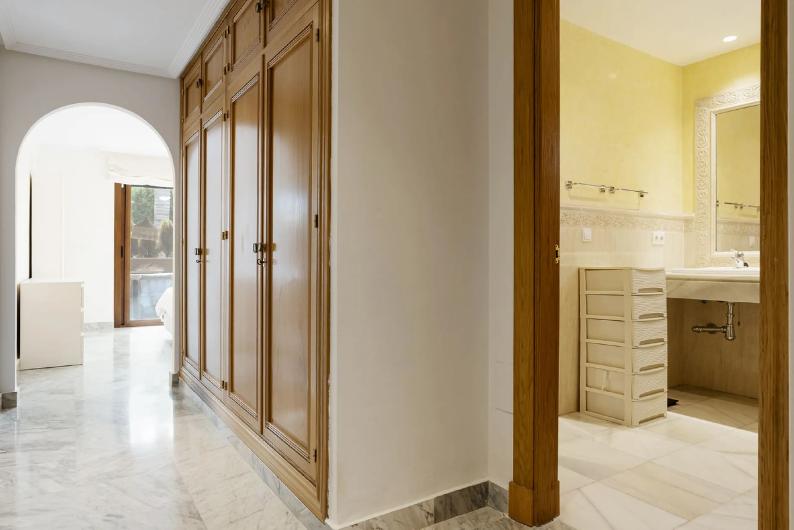Exclusive Ground Floor Apartment in Lomas del Virrey – Marbella's Golden Mile