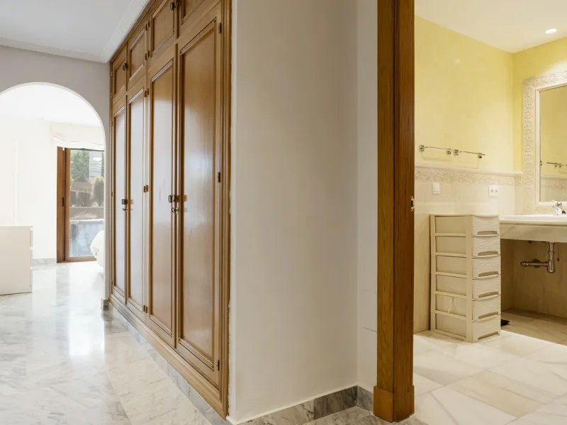 Exclusive Ground Floor Apartment in Lomas del Virrey – Marbella's Golden Mile