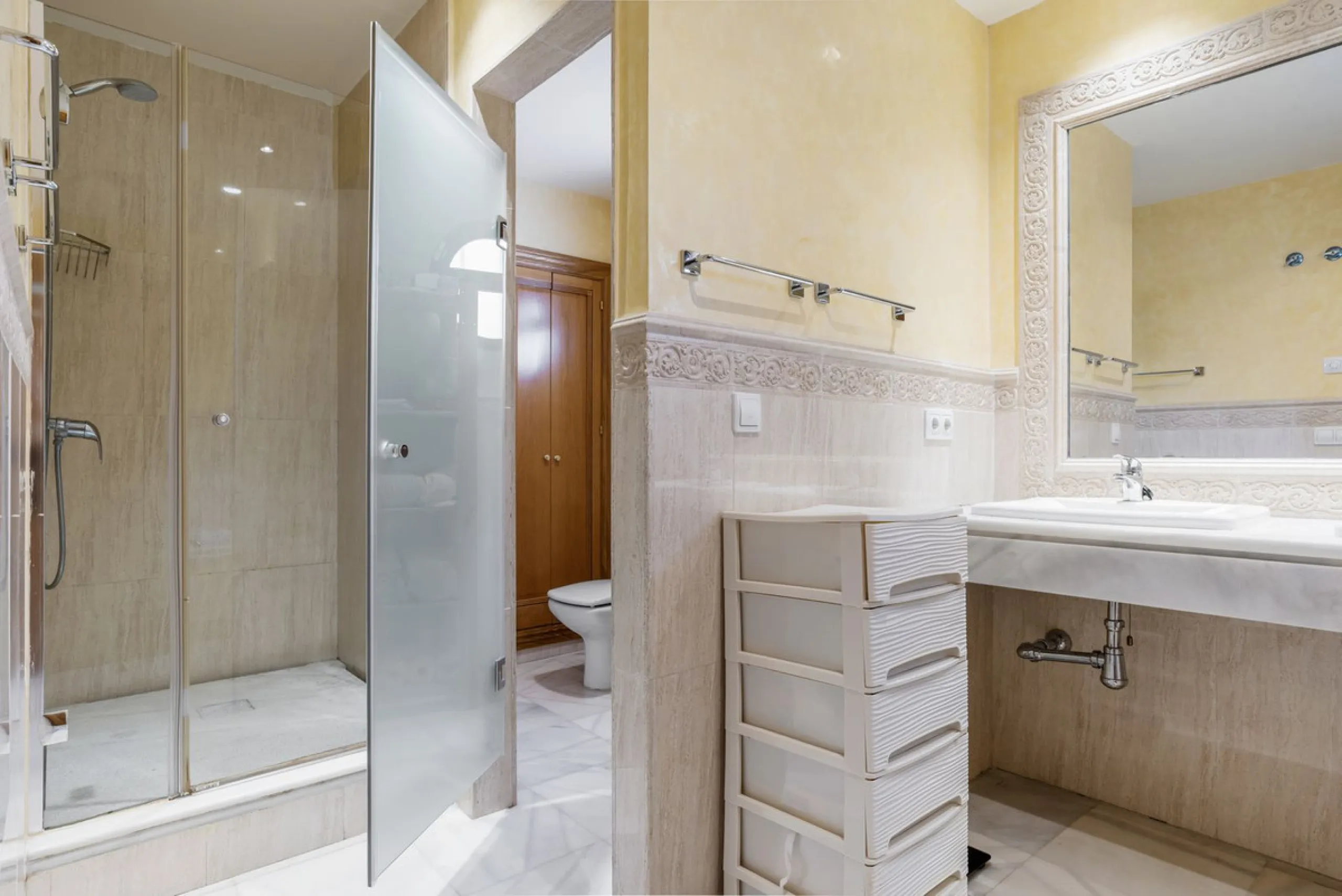 Exclusive Ground Floor Apartment in Lomas del Virrey – Marbella's Golden Mile