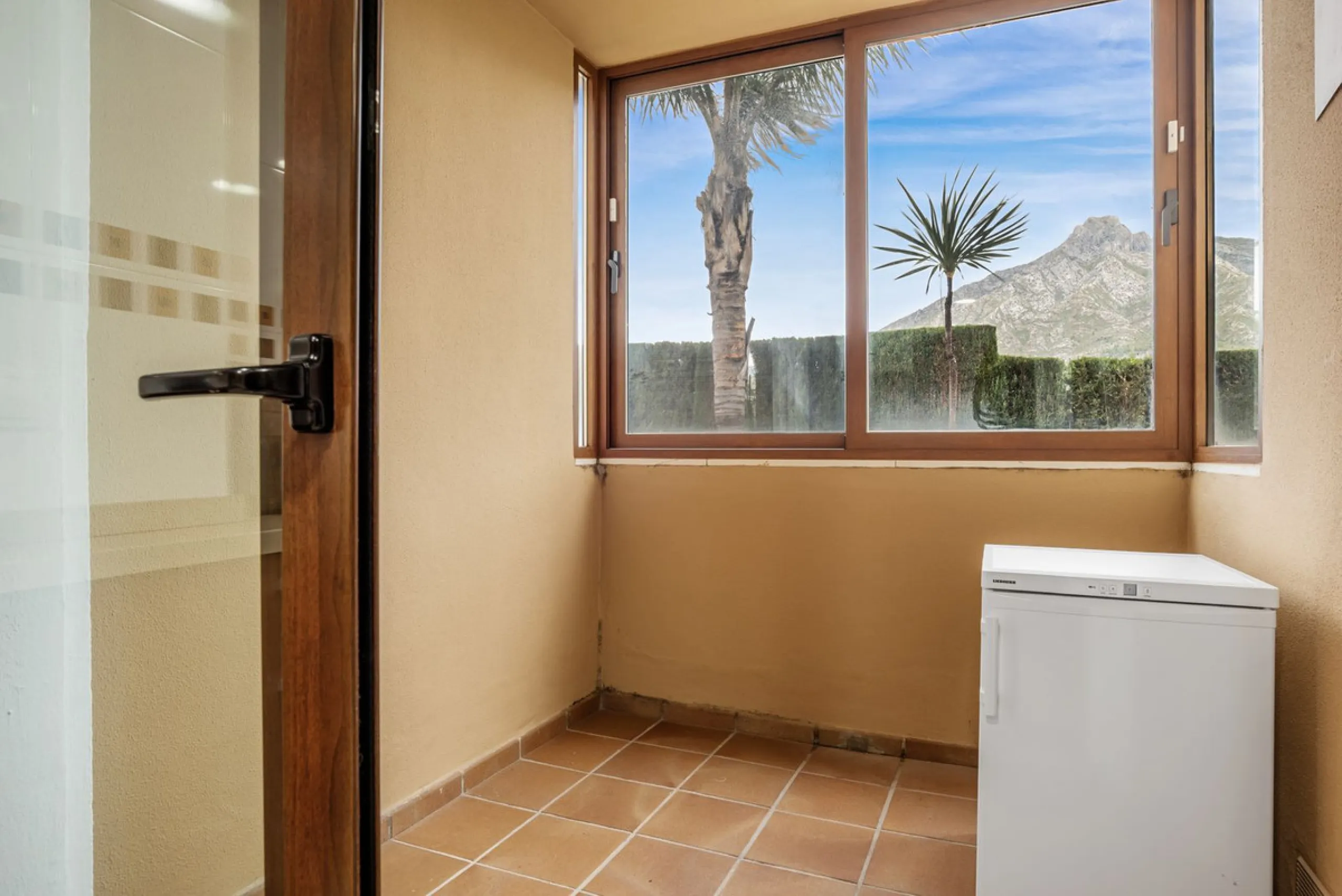 Exclusive Ground Floor Apartment in Lomas del Virrey – Marbella's Golden Mile