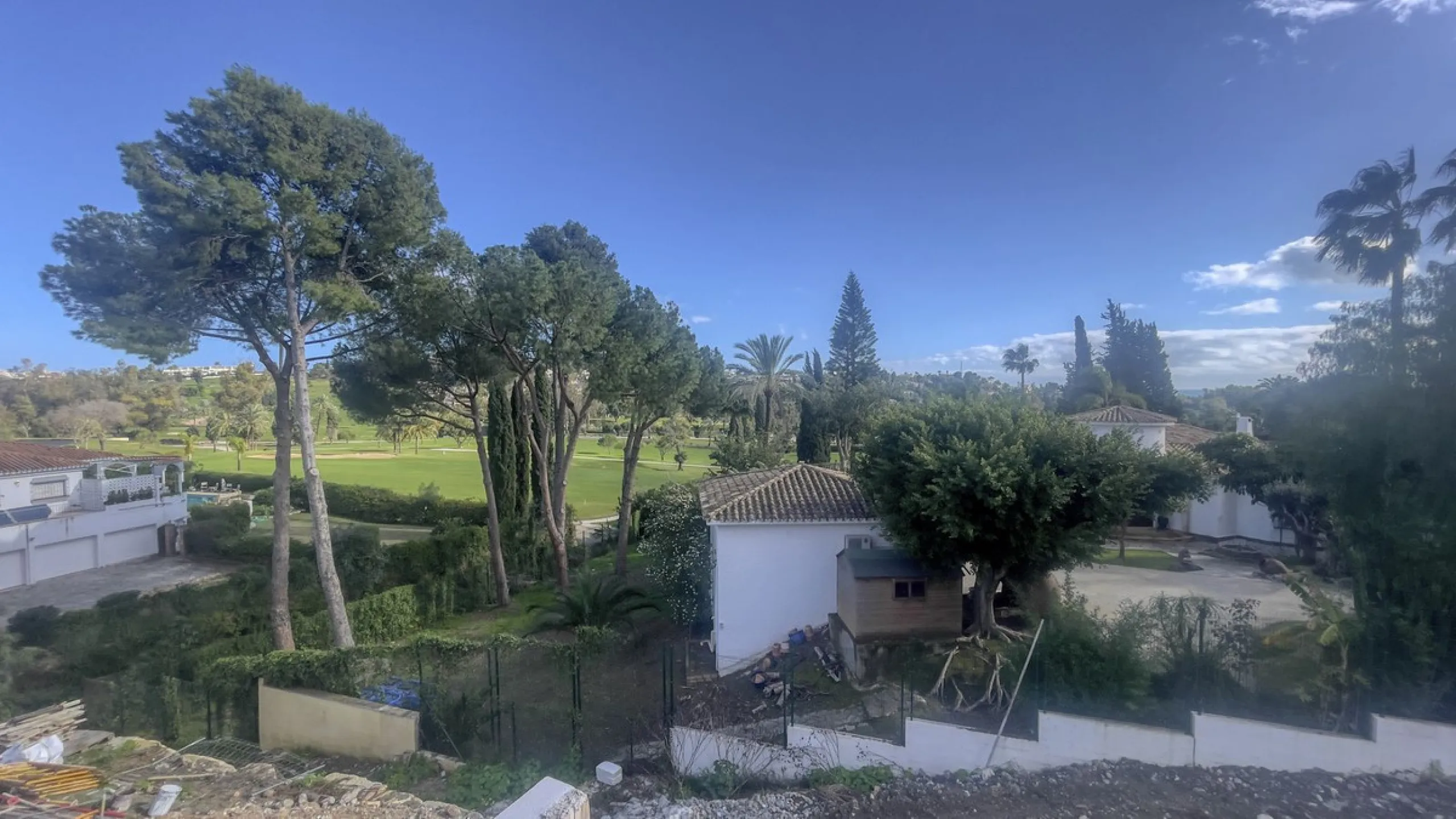Contemporary Frontline Golf Villa with Sea Views | El Paraíso, Benahavís | Completion June 2026