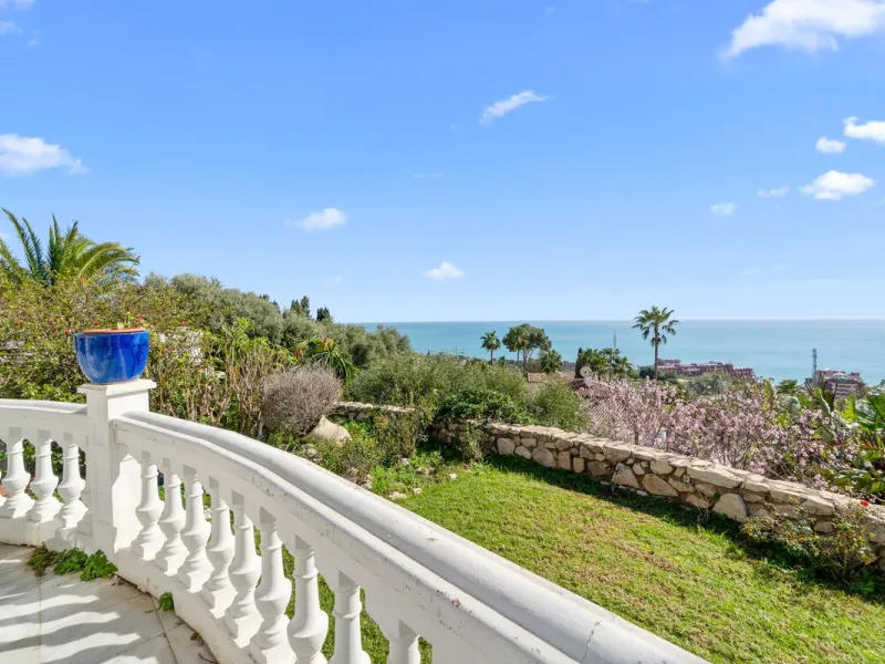 Exclusive 5-Bedroom Villa for Sale – La Capellania