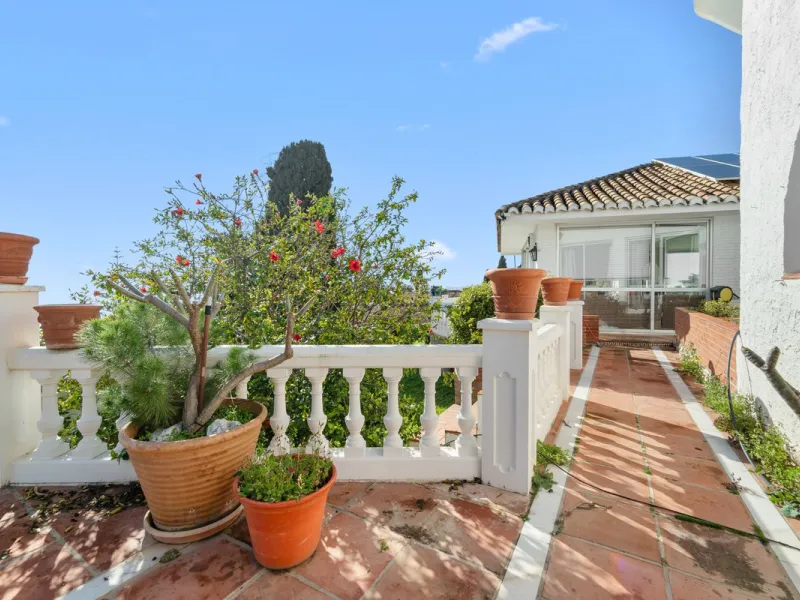 Exclusive 5-Bedroom Villa for Sale – La Capellania