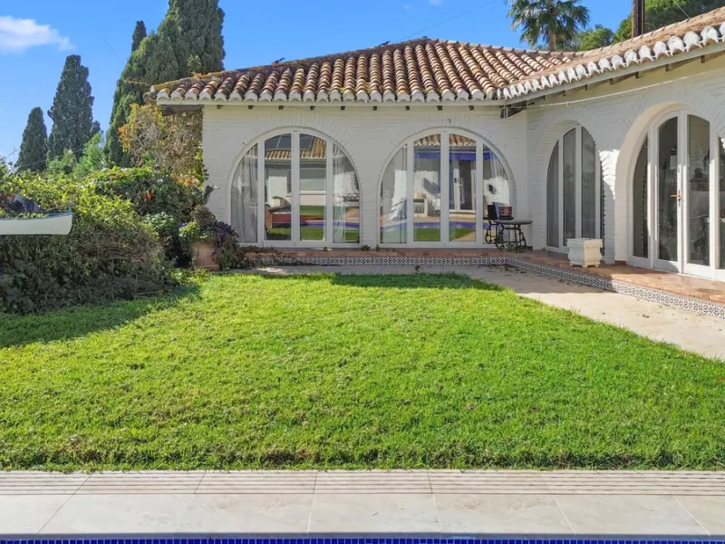 Exclusive 5-Bedroom Villa for Sale – La Capellania
