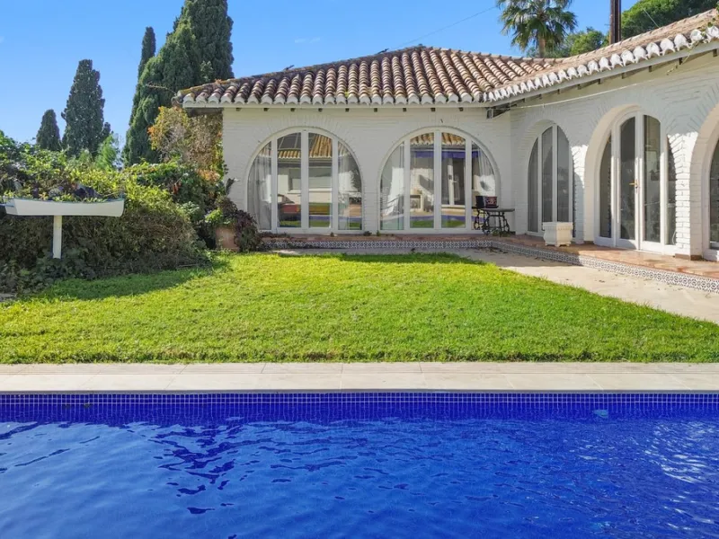 Exclusive 5-Bedroom Villa for Sale – La Capellania