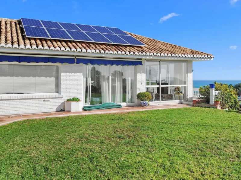 Exclusive 5-Bedroom Villa for Sale – La Capellania