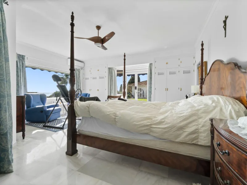 Exclusive 5-Bedroom Villa for Sale – La Capellania