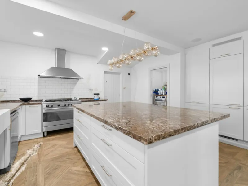 Exclusive 5-Bedroom Villa for Sale – La Capellania