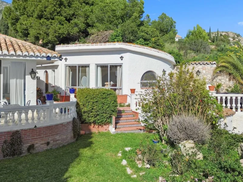 Exclusive 5-Bedroom Villa for Sale – La Capellania
