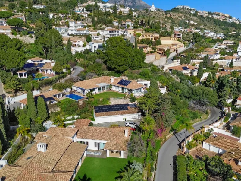Exclusive 5-Bedroom Villa for Sale – La Capellania