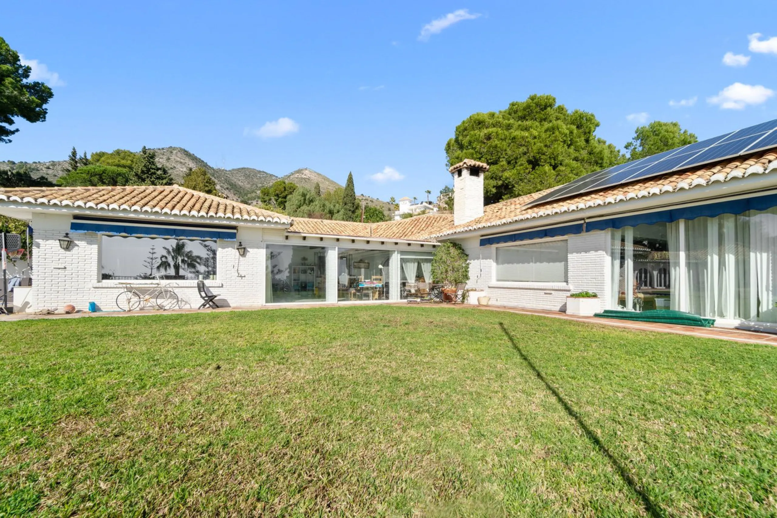 Exclusive 5-Bedroom Villa for Sale – La Capellania