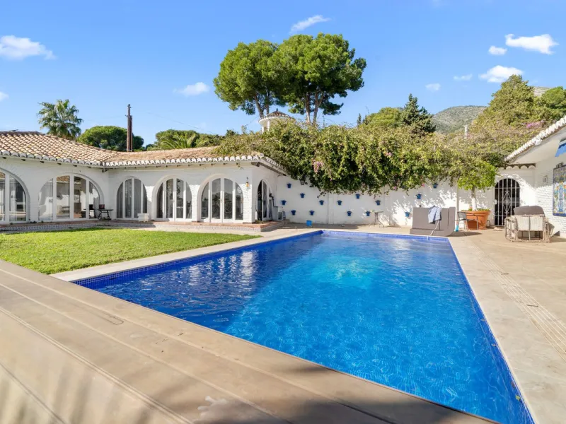 Exclusive 5-Bedroom Villa for Sale – La Capellania