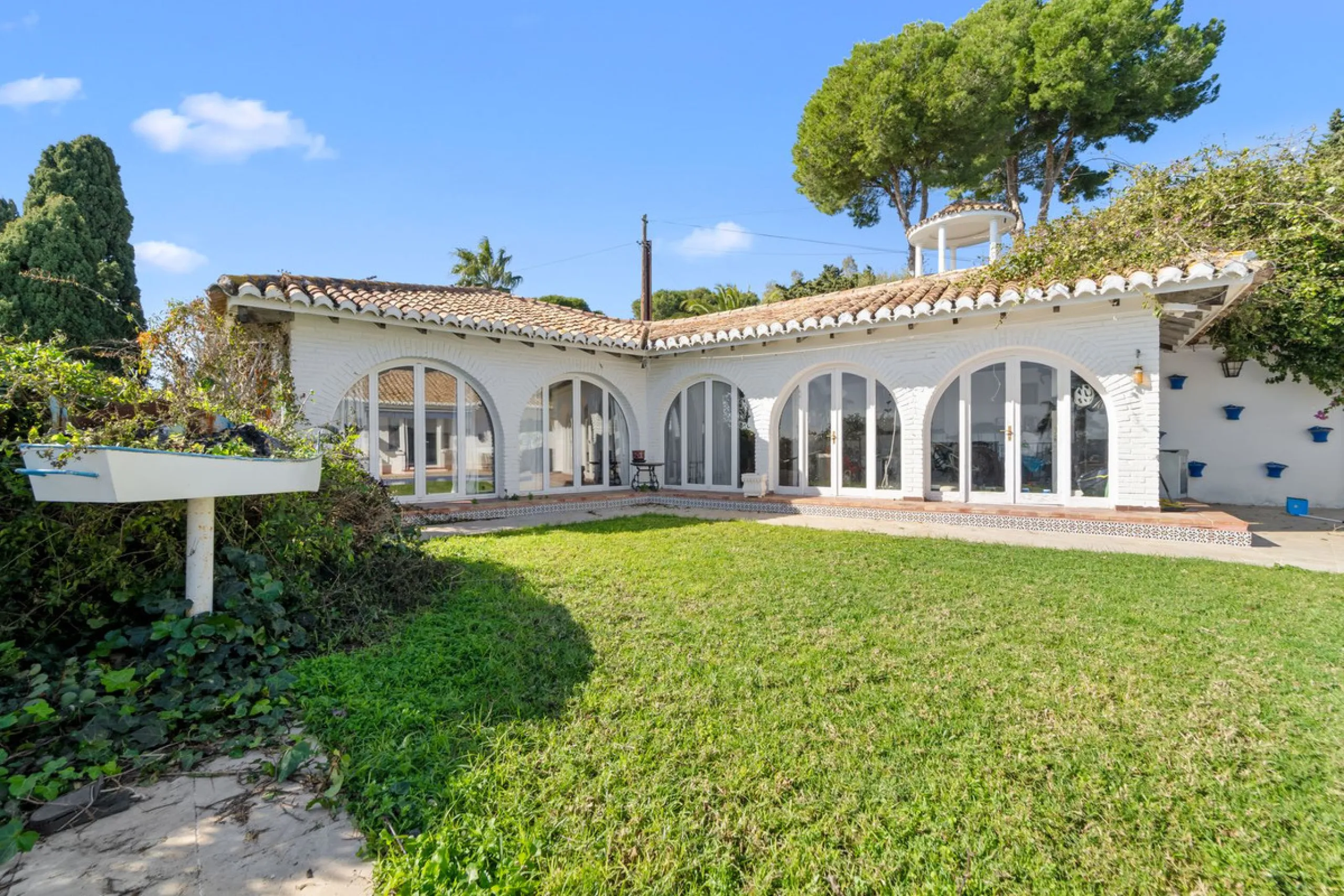 Exclusive 5-Bedroom Villa for Sale – La Capellania