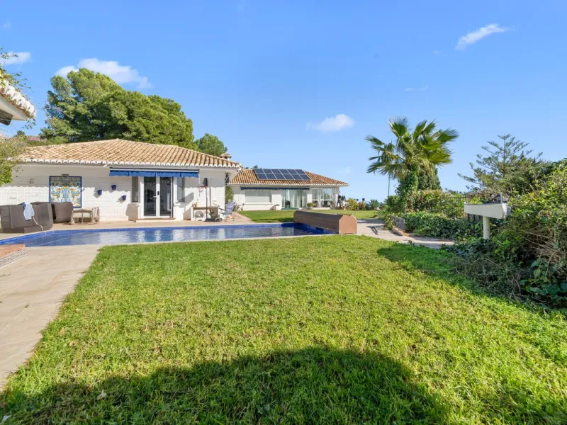 Exclusive 5-Bedroom Villa for Sale – La Capellania