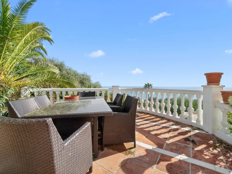 Exclusive 5-Bedroom Villa for Sale – La Capellania