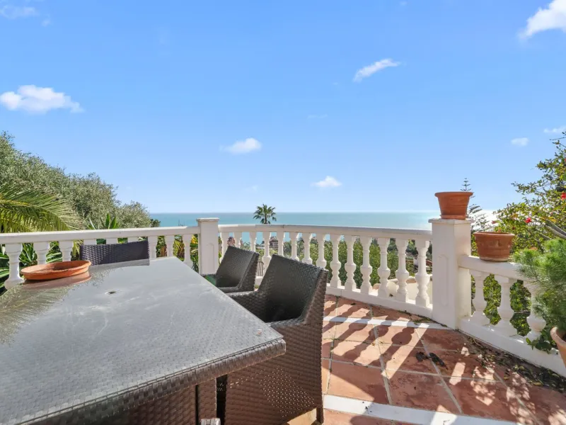 Exclusive 5-Bedroom Villa for Sale – La Capellania
