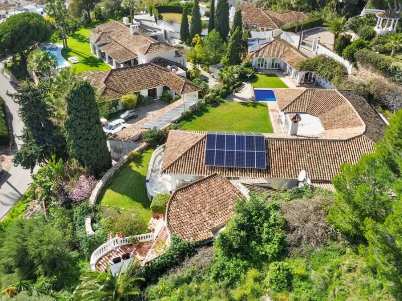 Exclusive 5-Bedroom Villa for Sale – La Capellania