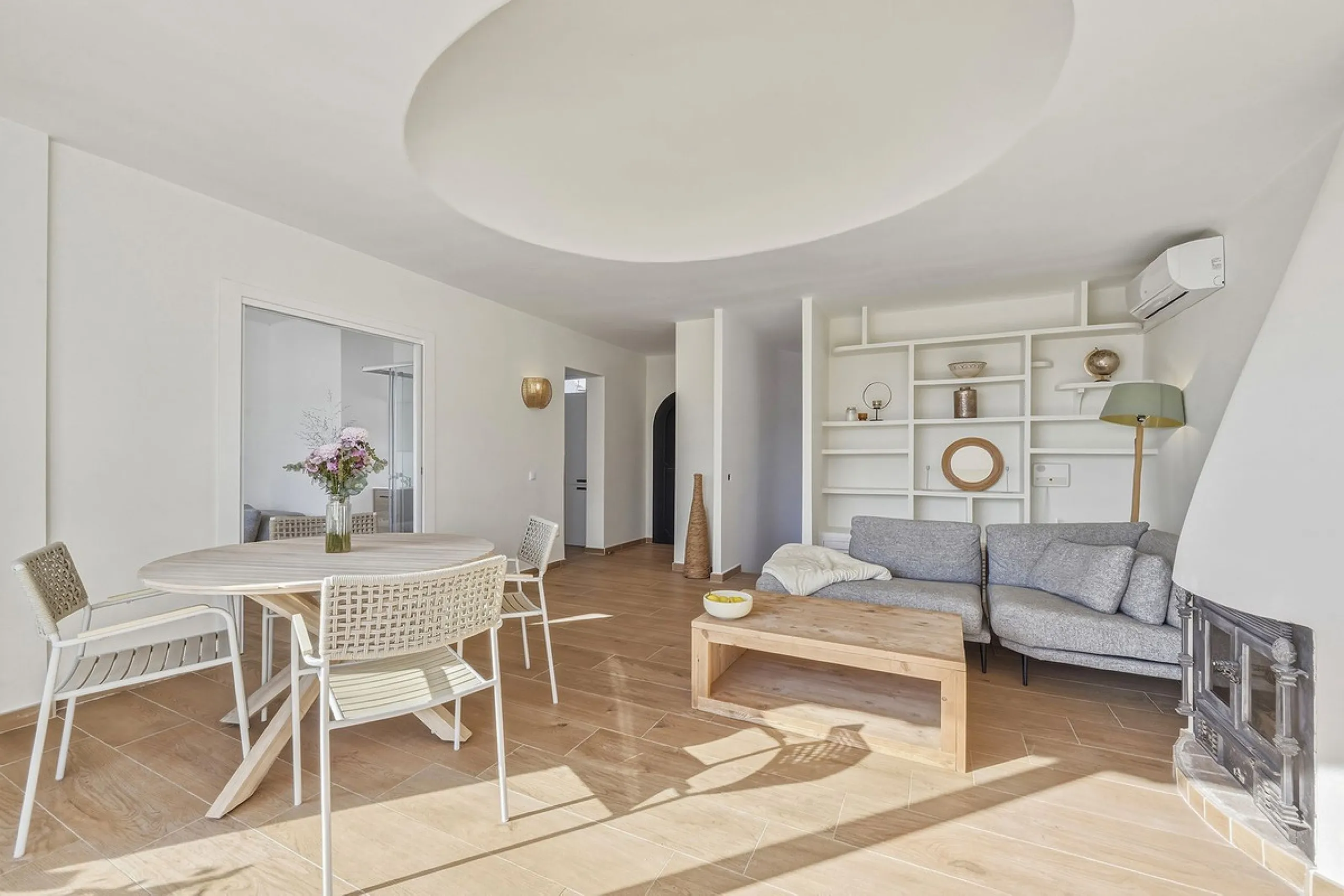 Excellent Investment Opportunity: Semi-Detached House with Tourist License