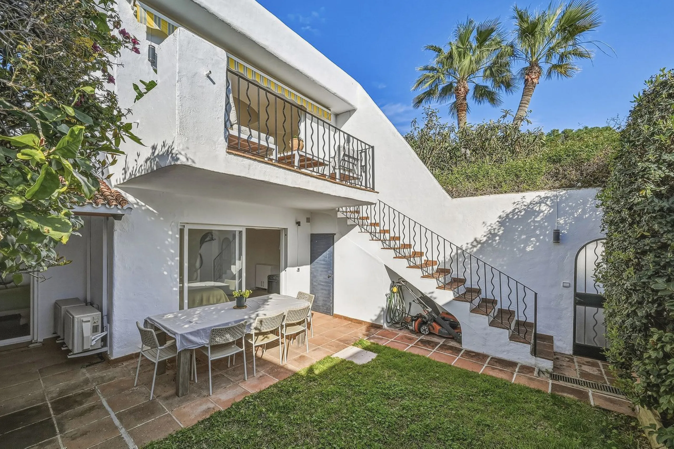 Excellent Investment Opportunity: Semi-Detached House with Tourist License