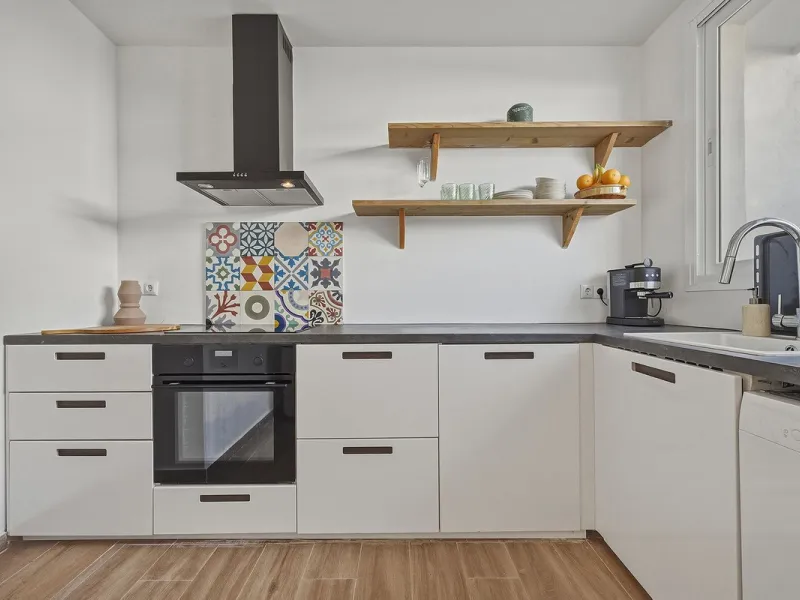 Excellent Investment Opportunity: Semi-Detached House with Tourist License