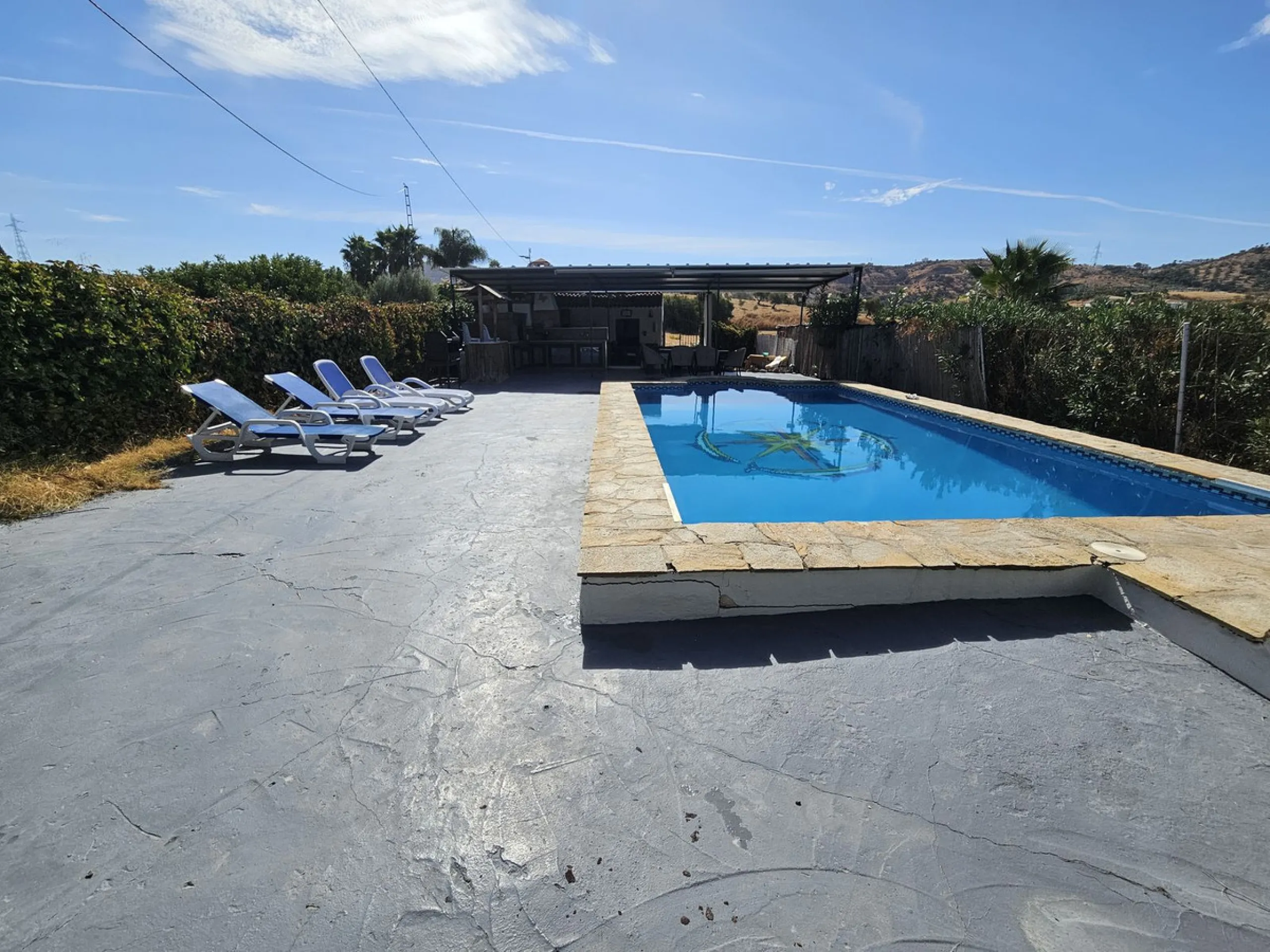House - Finca - Cortijo в продаже в Coín, Málaga. В доме 1 спален и 1 ванных комнат. Площадь дома 40 м². Площадь участка 4221 м²