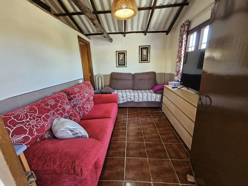 House - Finca - Cortijo в продаже в Coín, Málaga. В доме 1 спален и 1 ванных комнат. Площадь дома 40 м². Площадь участка 4221 м²