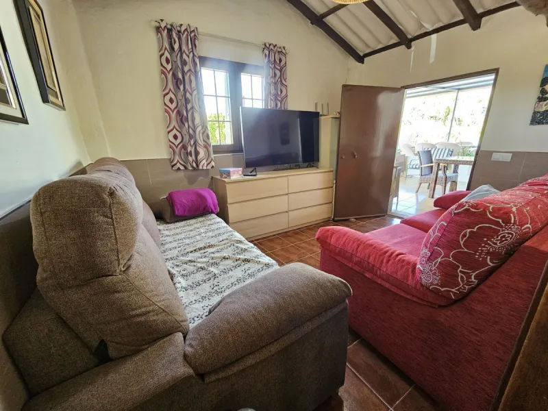 House - Finca - Cortijo в продаже в Coín, Málaga. В доме 1 спален и 1 ванных комнат. Площадь дома 40 м². Площадь участка 4221 м²