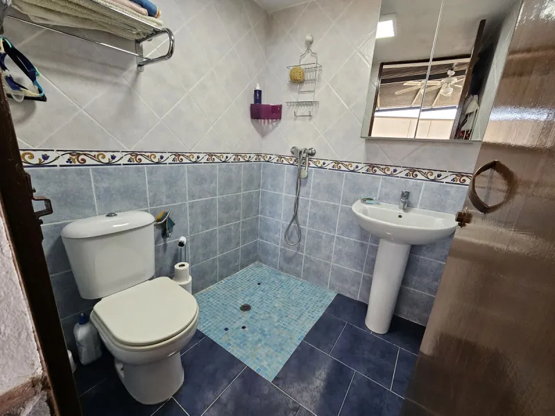 House - Finca - Cortijo в продаже в Coín, Málaga. В доме 1 спален и 1 ванных комнат. Площадь дома 40 м². Площадь участка 4221 м²