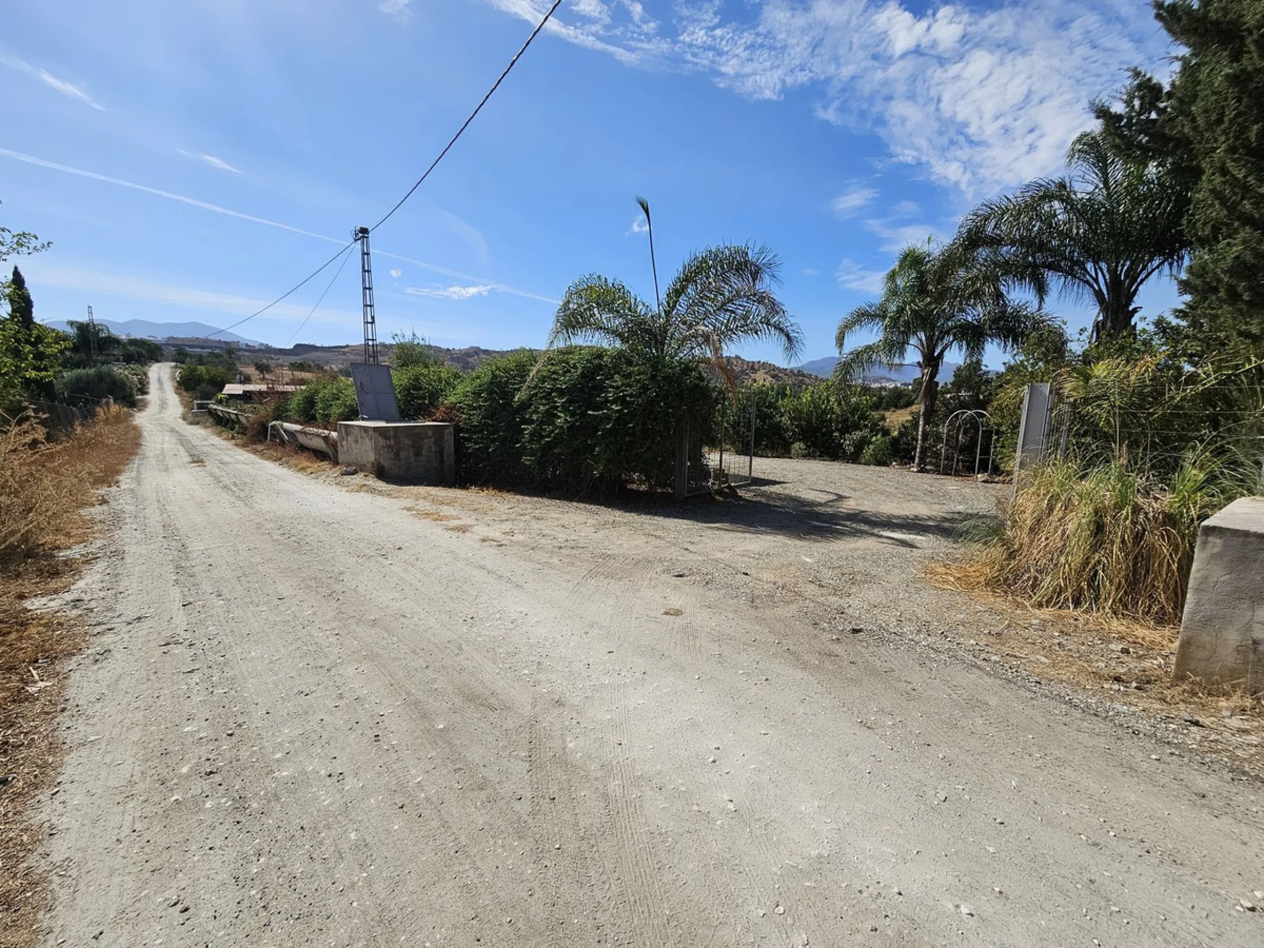 House - Finca - Cortijo в продаже в Coín, Málaga. В доме 1 спален и 1 ванных комнат. Площадь дома 40 м². Площадь участка 4221 м²