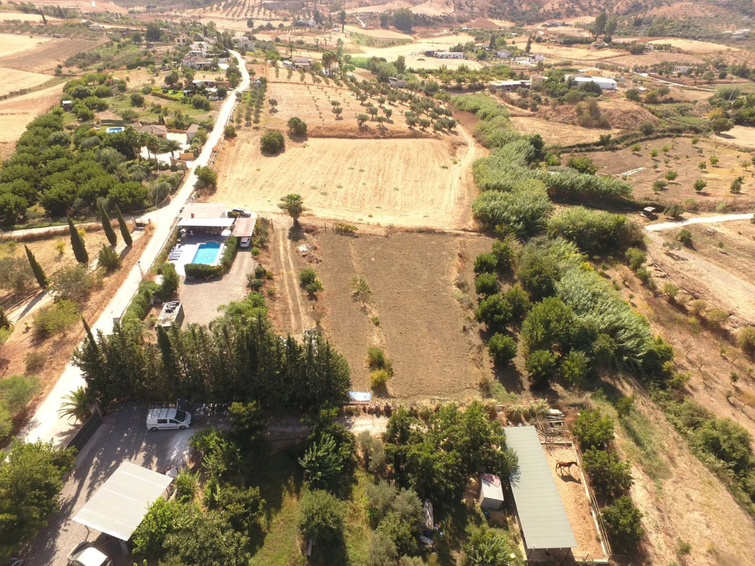 House - Finca - Cortijo в продаже в Coín, Málaga. В доме 1 спален и 1 ванных комнат. Площадь дома 40 м². Площадь участка 4221 м²