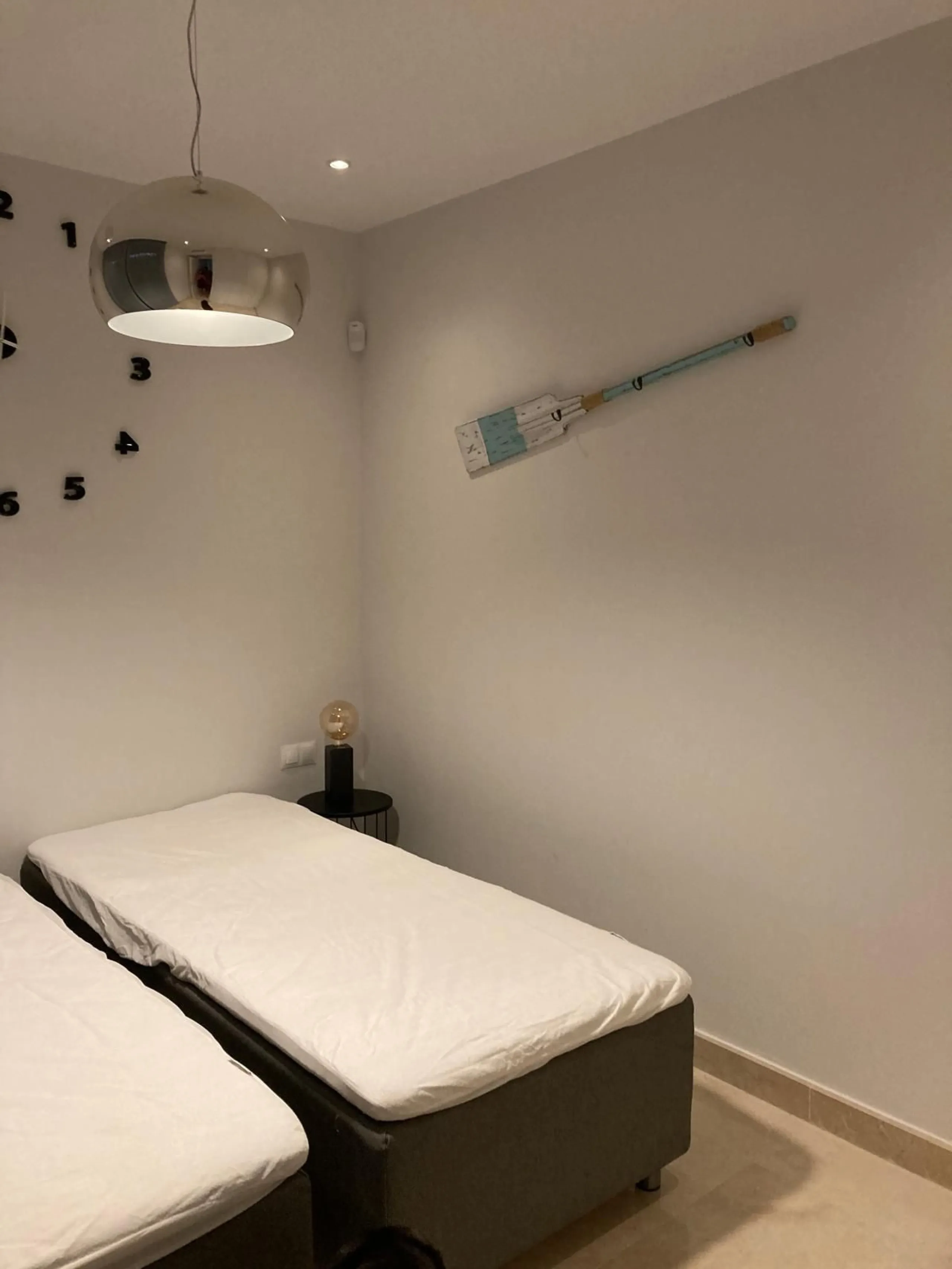 Apartment - Ground Floor Apartment в продаже в Marbella, Málaga. В доме 3 спален и 2 ванных комнат. Площадь дома 130 м². Площадь участка 54 м²