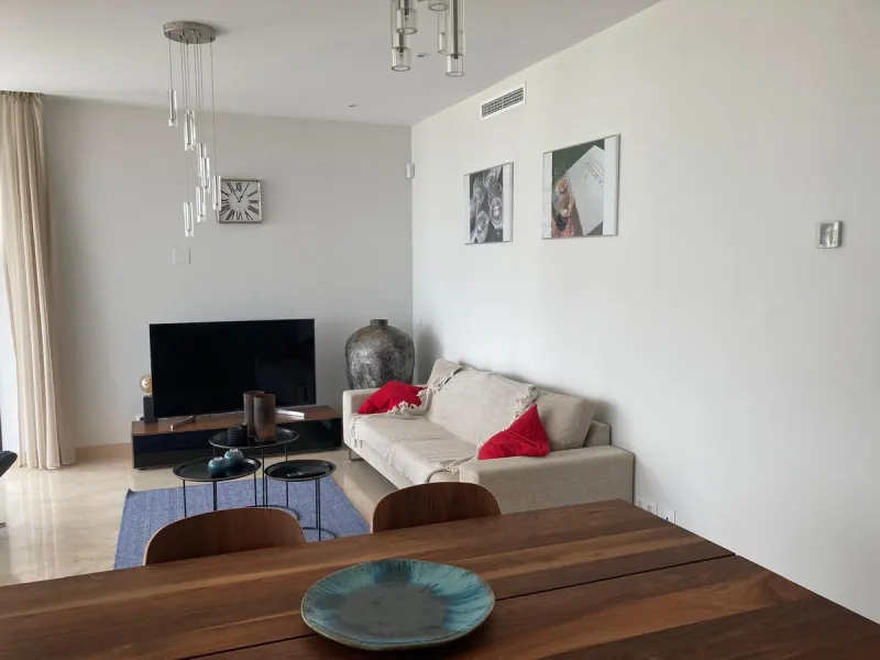 Apartment - Ground Floor Apartment в продаже в Marbella, Málaga. В доме 3 спален и 2 ванных комнат. Площадь дома 130 м². Площадь участка 54 м²