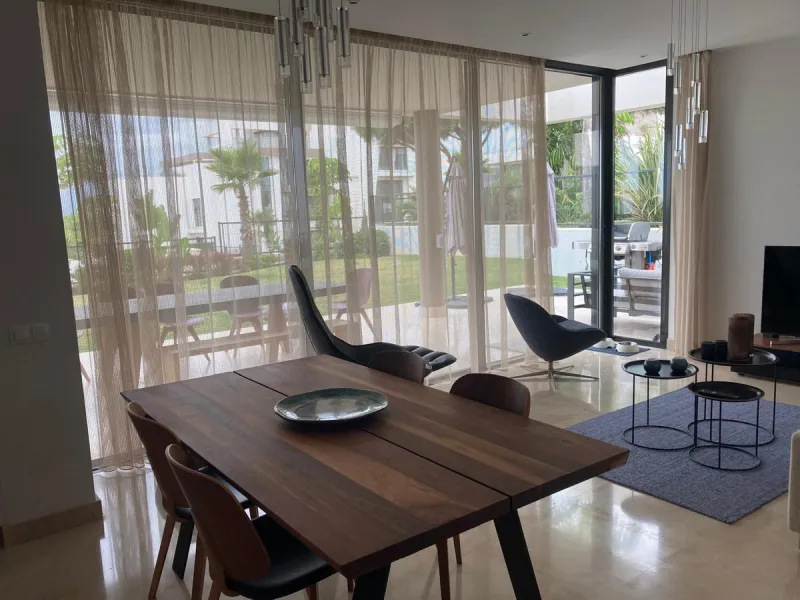 Apartment - Ground Floor Apartment в продаже в Marbella, Málaga. В доме 3 спален и 2 ванных комнат. Площадь дома 130 м². Площадь участка 54 м²