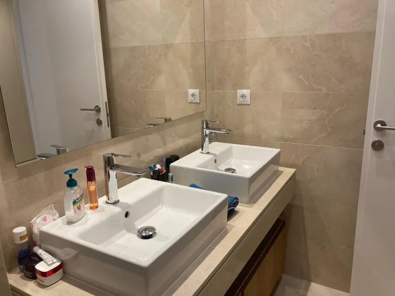 Apartment - Ground Floor Apartment в продаже в Marbella, Málaga. В доме 3 спален и 2 ванных комнат. Площадь дома 130 м². Площадь участка 54 м²