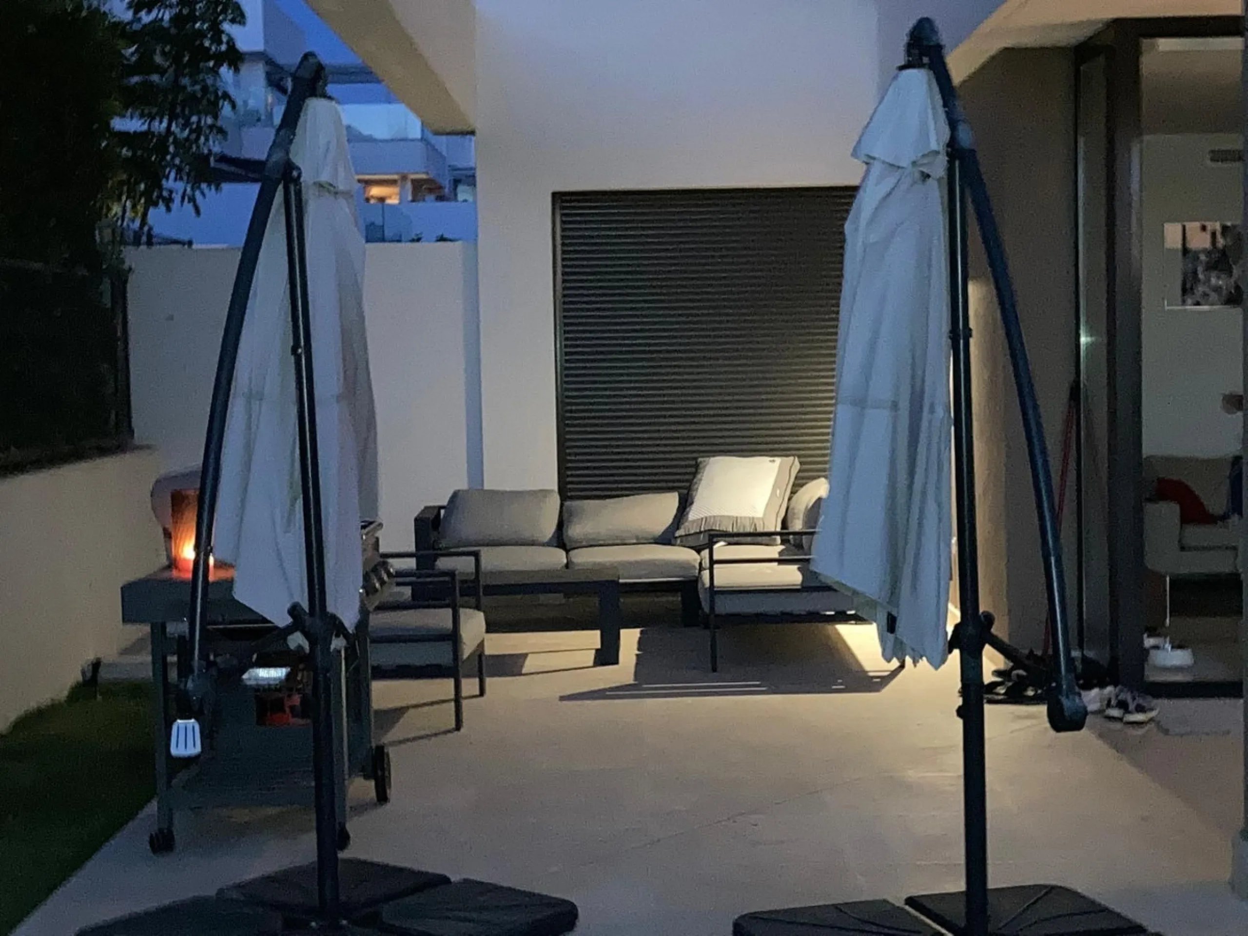 Apartment - Ground Floor Apartment в продаже в Marbella, Málaga. В доме 3 спален и 2 ванных комнат. Площадь дома 130 м². Площадь участка 54 м²