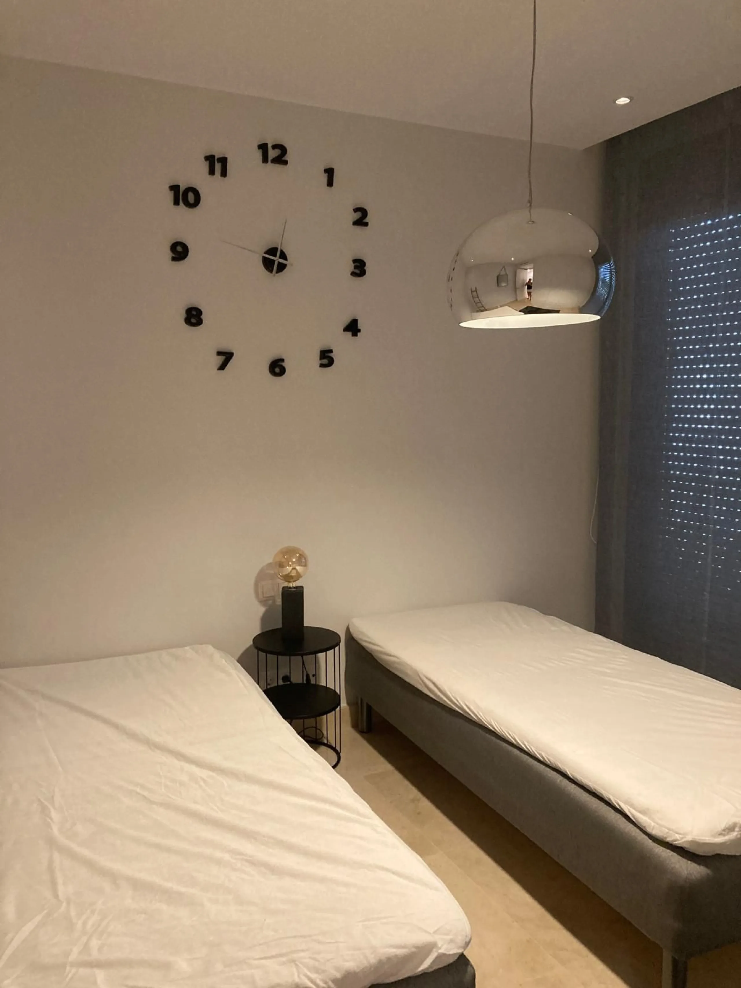 Apartment - Ground Floor Apartment в продаже в Marbella, Málaga. В доме 3 спален и 2 ванных комнат. Площадь дома 130 м². Площадь участка 54 м²