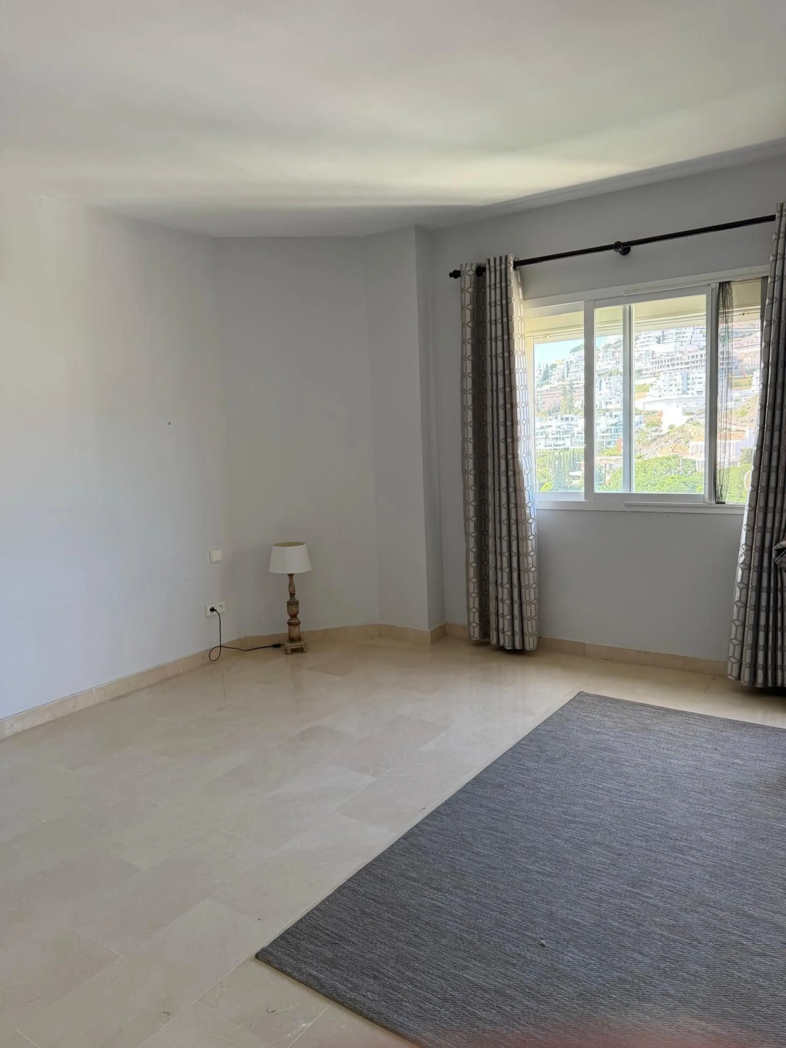 EXCLUSIVE LISTING