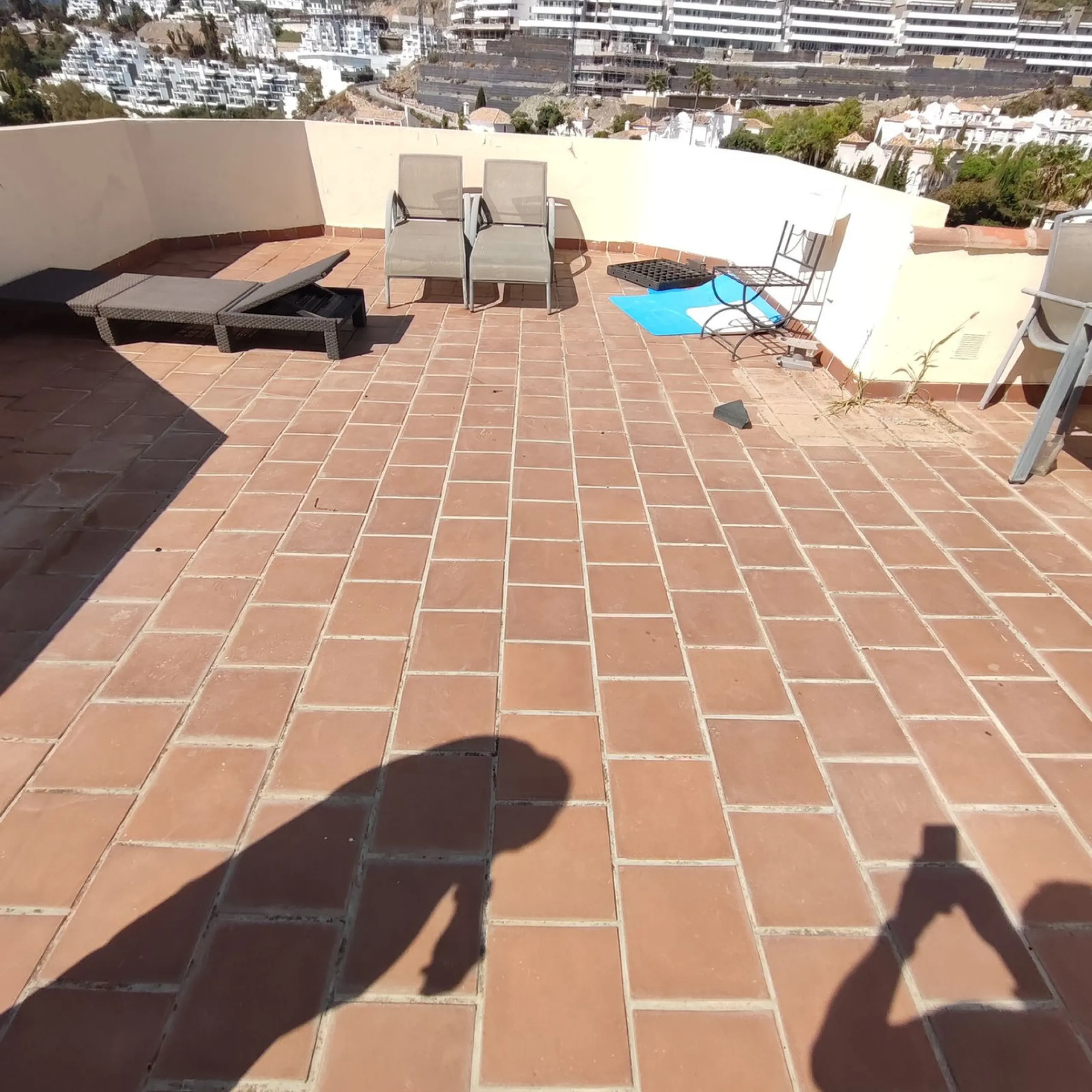 EXCLUSIVE LISTING