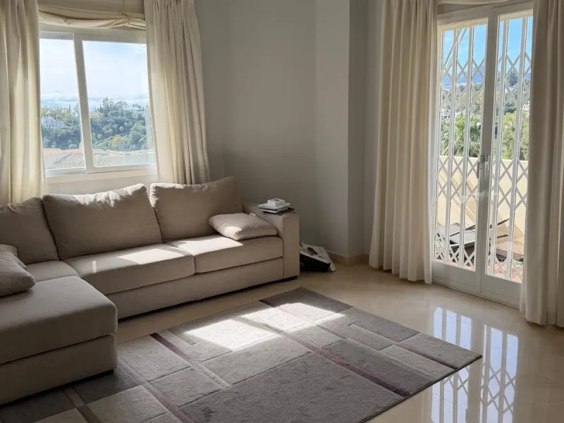 EXCLUSIVE LISTING