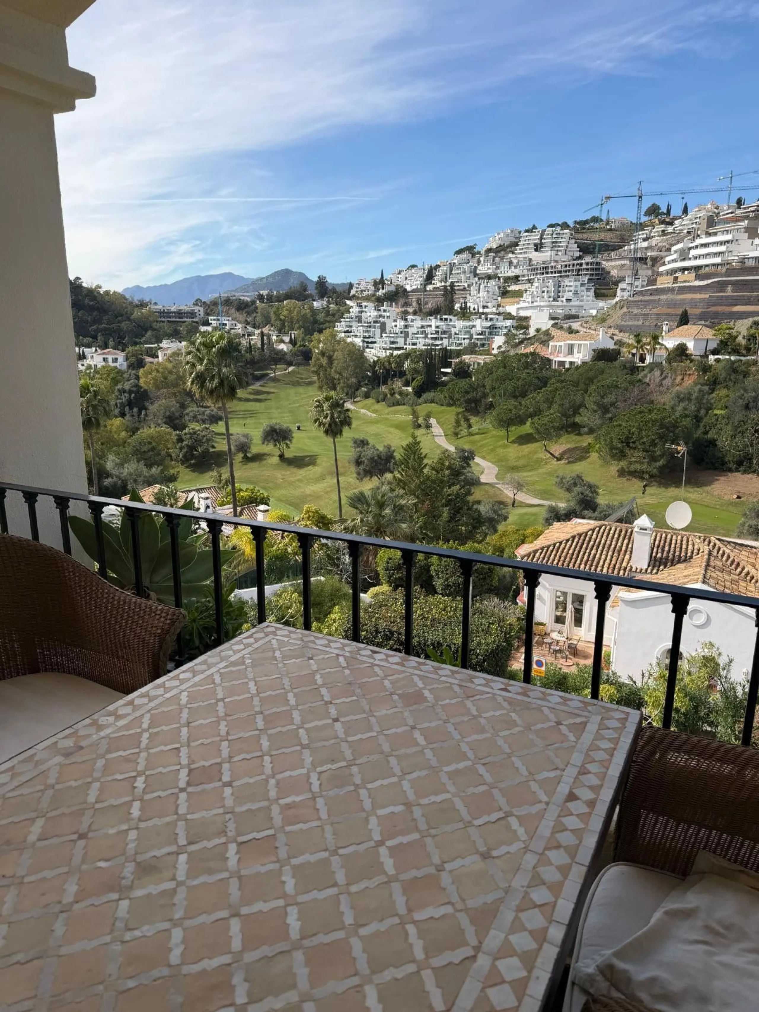 EXCLUSIVE LISTING