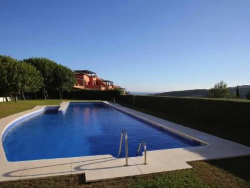 Discover this exceptional property gem in one of the Costa del Sol's most promising areas, nestled within the serene and naturally beautiful Casares Golf & Gardens urbanisation. Surrounded by lush golf courses and Mediterranean landscapes, this home offer