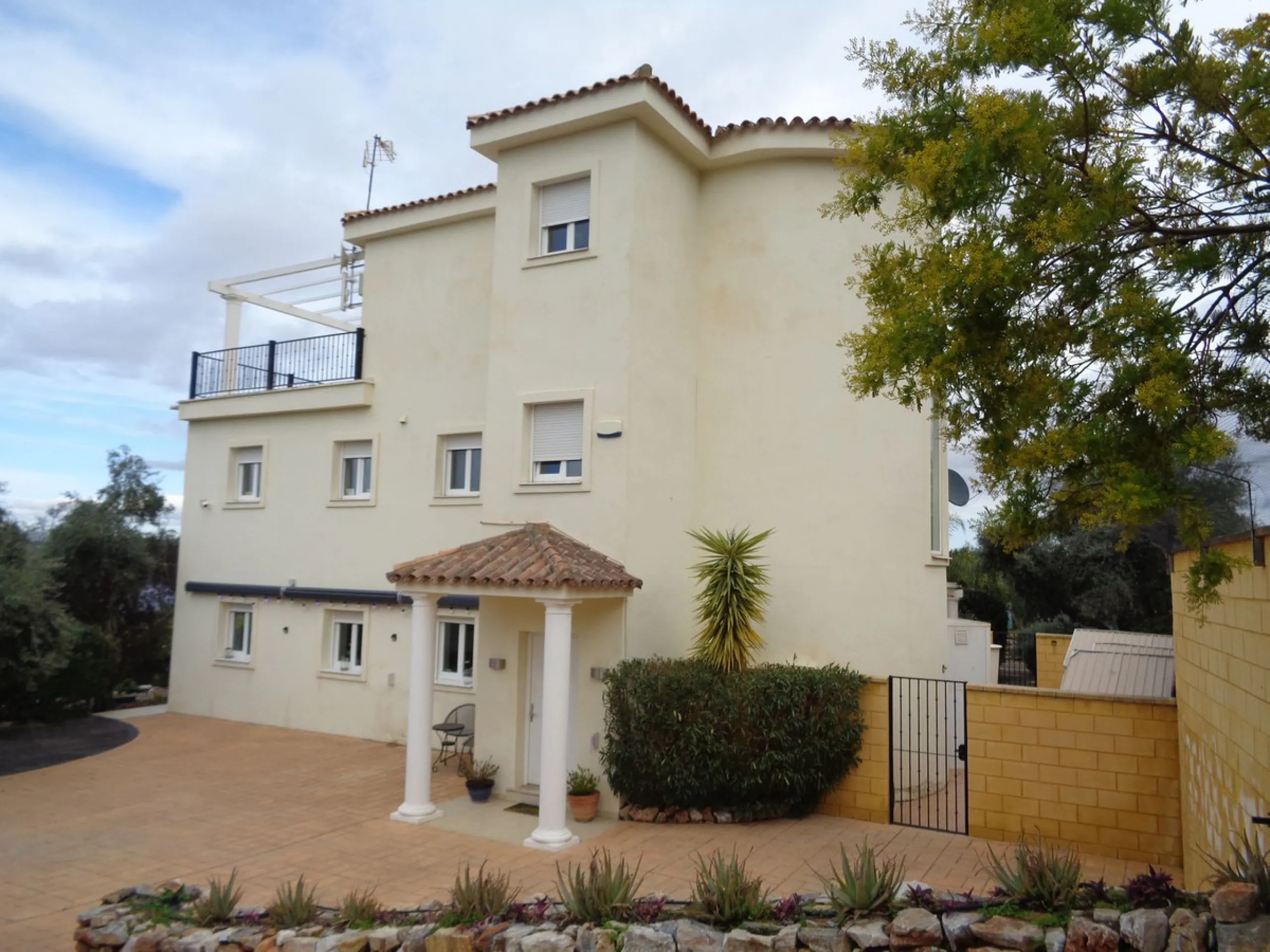 Property setting