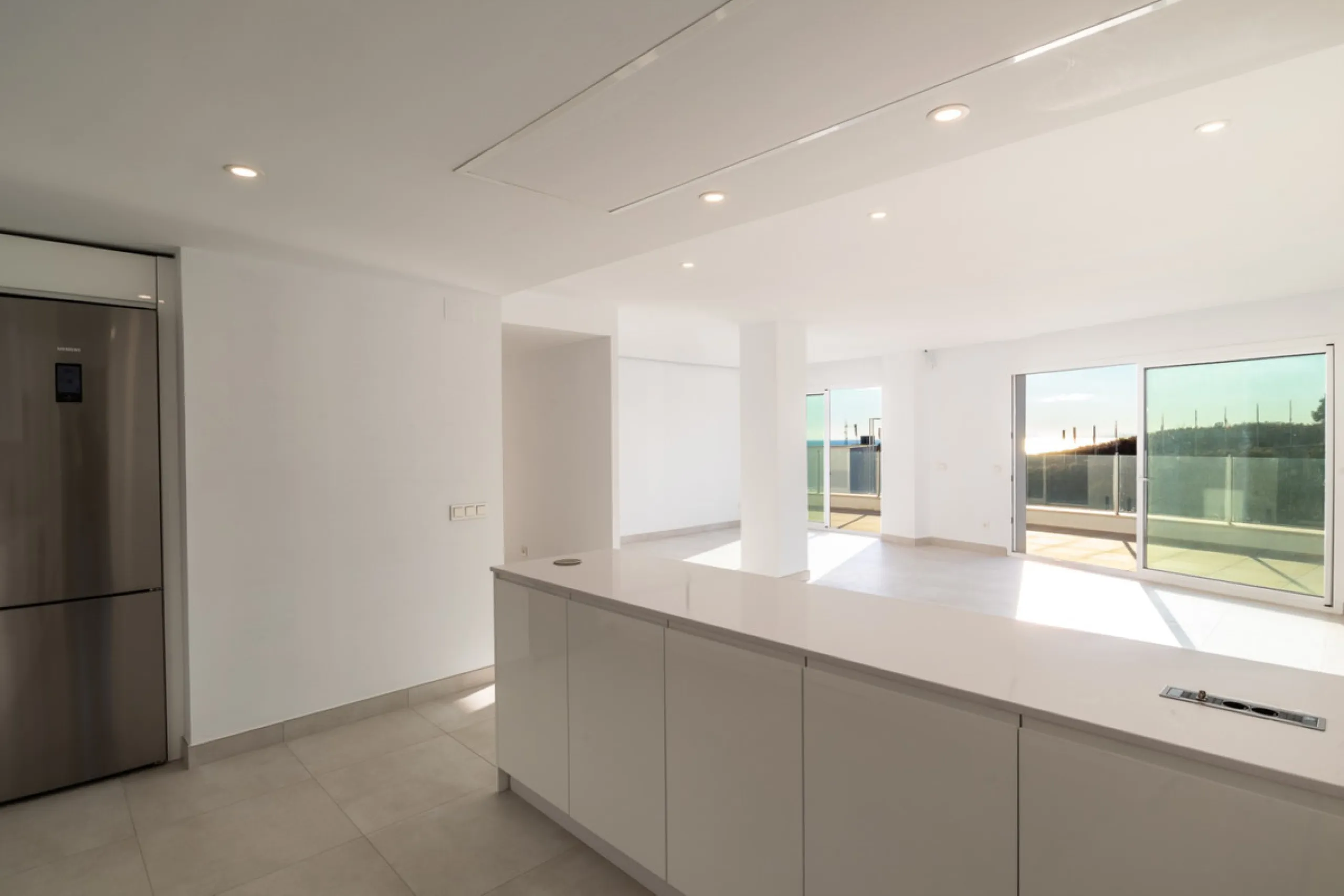 Apartment - Penthouse в продаже в Marbella, Málaga. В доме 4 спален и 3 ванных комнат. Площадь дома 175 м²