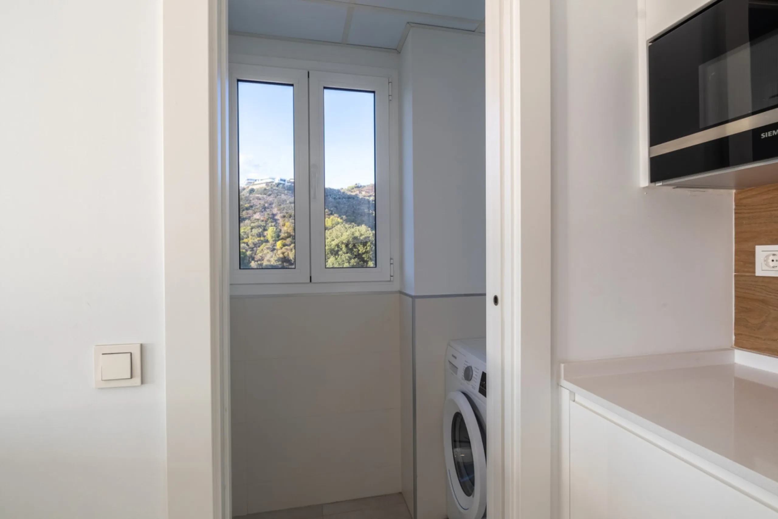 Apartment - Penthouse в продаже в Marbella, Málaga. В доме 4 спален и 3 ванных комнат. Площадь дома 175 м²