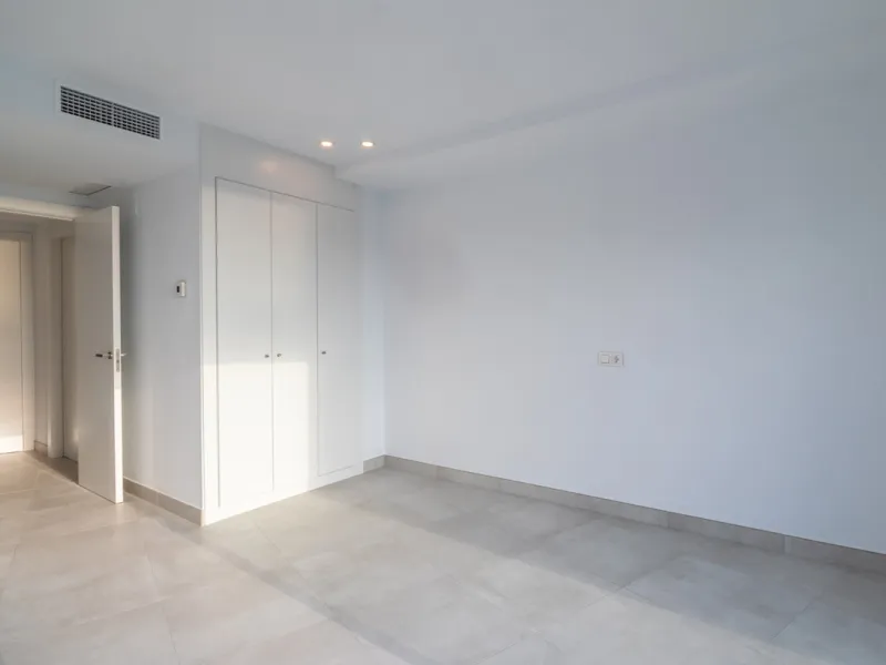 Apartment - Penthouse в продаже в Marbella, Málaga. В доме 4 спален и 3 ванных комнат. Площадь дома 175 м²